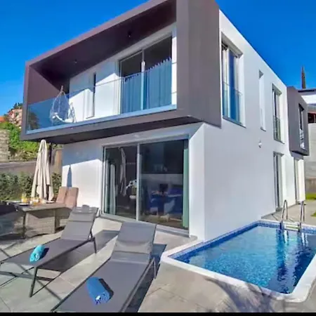 Paradise Palms Villa